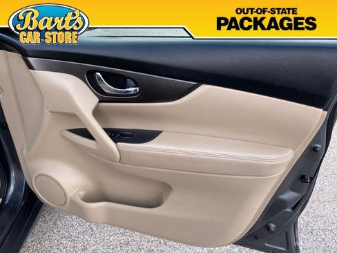 Used 2014 Nissan Rogue SV image 13