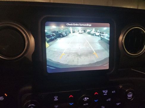 Used 2019 Jeep Wrangler Unlimited Rubicon image 14