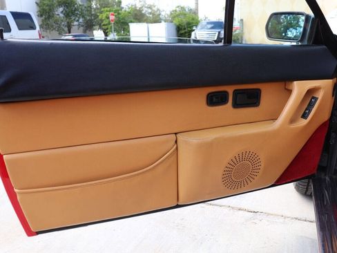 Used 1989 Ferrari Mondial T Cabriolet image 20