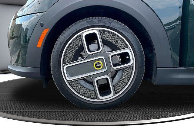 Used 2023 MINI Cooper SE w/ MINI Resolute Edition FWD image 28