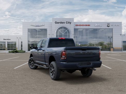 New 2026 RAM 2500 Big Horn AWD/4WD image 4