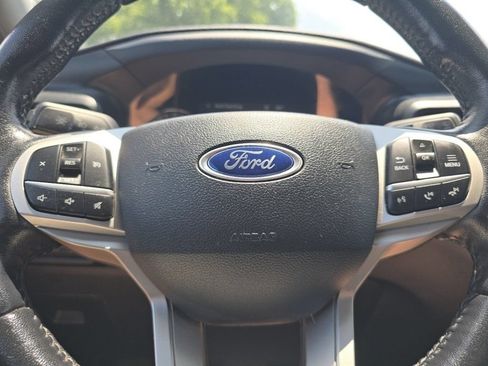 Used 2021 Ford Explorer XLT w/ Class III Trailer Tow Package AWD/4WD image 23