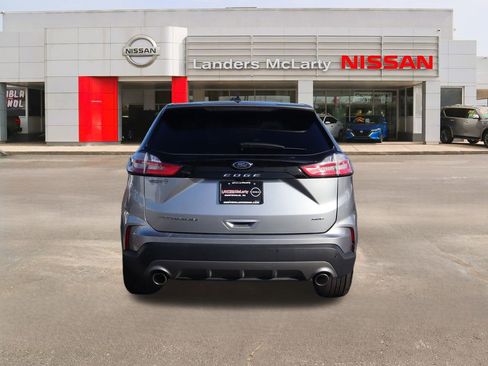 Used 2024 Ford Edge Titanium image 4