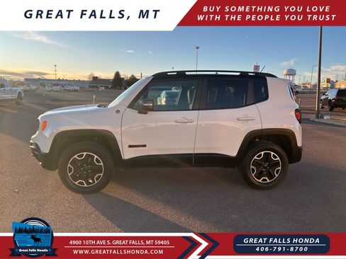 Used 2017 Jeep Renegade Trailhawk image 4