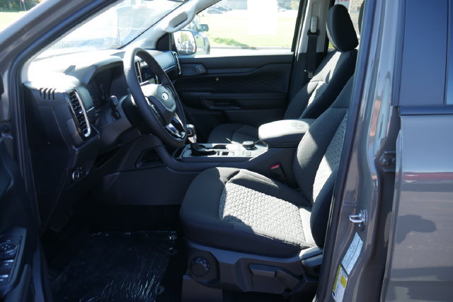 New 2026 Ford Ranger XLT w/ Black Appearance Package AWD/4WD image 2