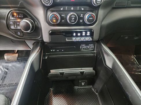 Used 2019 RAM 1500 Big Horn AWD/4WD image 18