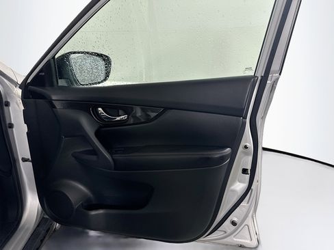 Used 2017 Nissan Rogue SL w/ SL Premium Package image 33