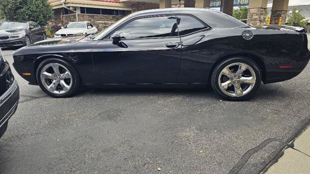 Used 2013 Dodge Challenger R/T w/ Sound Group II RWD image 8