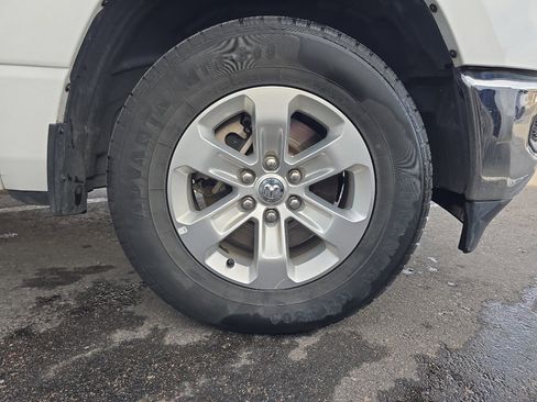 Used 2024 RAM 1500 Laramie image 39