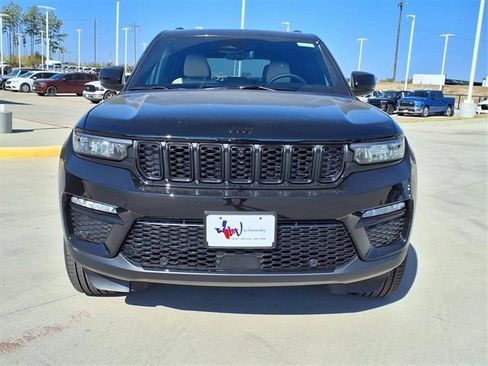 New 2025 Jeep Grand Cherokee Limited w/ Luxury Tech Group II image 5