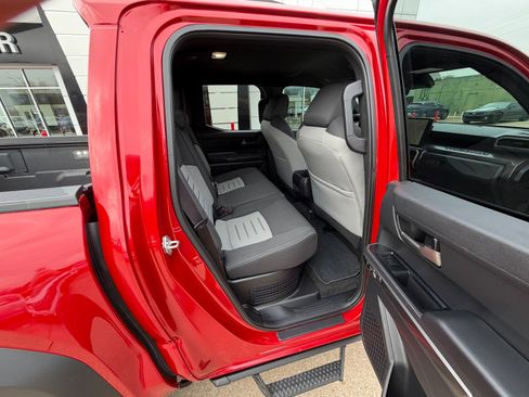 Used 2025 Toyota Tacoma TRD Off-Road image 36