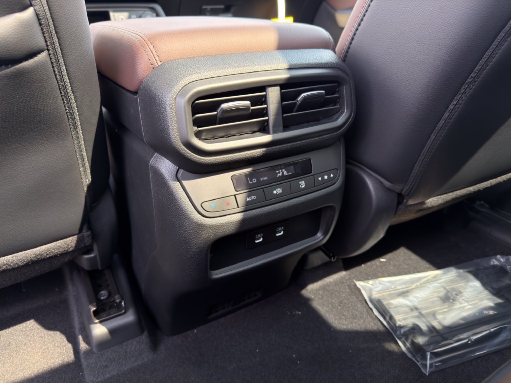 New 2026 Honda Pilot Touring image 37