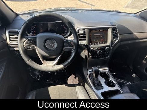 Used 2017 Jeep Grand Cherokee Altitude RWD image 16