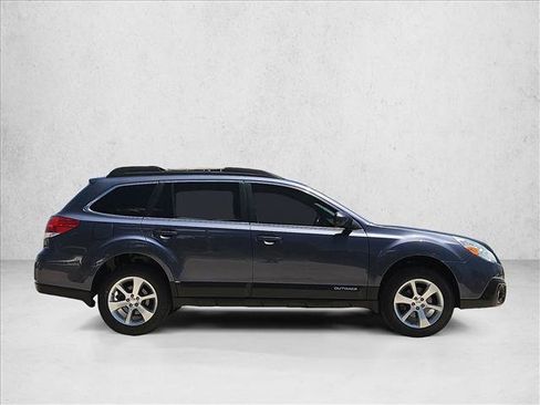 Used 2014 Subaru Outback 2.5i Limited AWD/4WD image 4