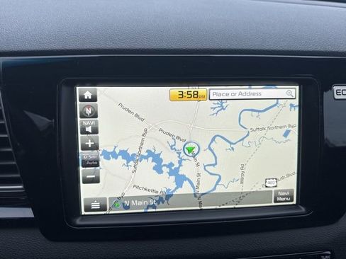 Used 2017 Kia Niro EX image 23