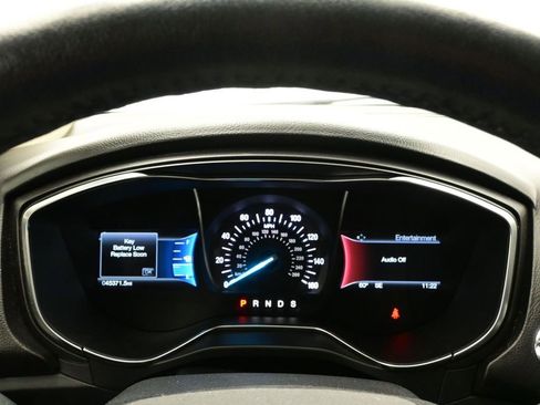 Used 2017 Ford Fusion Titanium image 18