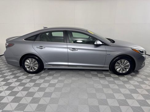 Used 2016 Hyundai Sonata SE image 4