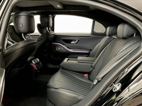 Used 2023 Mercedes-Benz S 500 4MATIC w/ AMG Line image 5