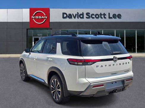 Used 2026 Nissan Pathfinder Platinum w/ Cargo Package FWD image 8