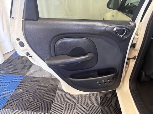 Used 2005 Chrysler PT Cruiser GT FWD image 9