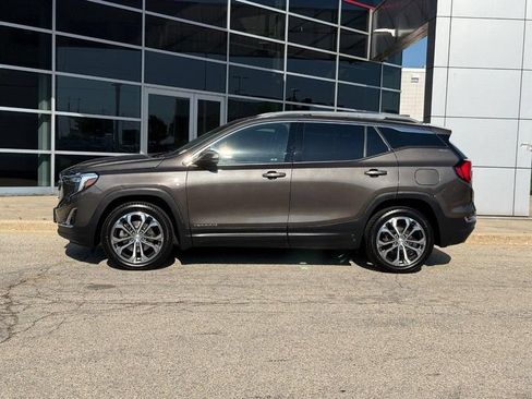 Used 2019 GMC Terrain SLT w/ Preferred Package AWD/4WD image 6