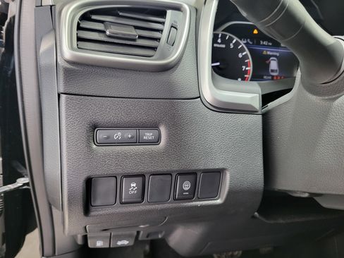 Used 2023 Nissan Murano SV w/ SV Midnight Edition Package image 17