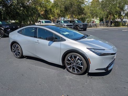 New 2025 Toyota Prius Plug-In Hybrid image 2