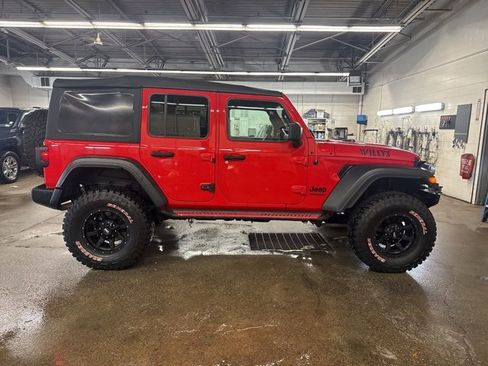 Used 2021 Jeep Wrangler Unlimited Willys image 7