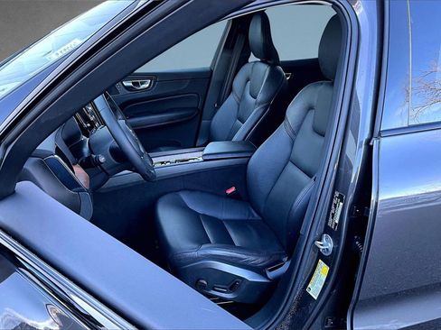 Certified 2024 Volvo XC60 B5 Plus w/ Climate Package image 21