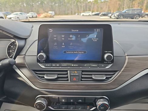 Used 2024 Nissan Altima 2.5 SV image 26