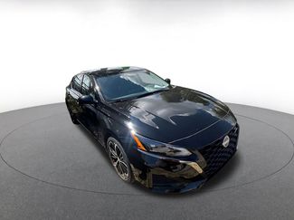 Used 2025 Nissan Altima 2.5 SR video 2