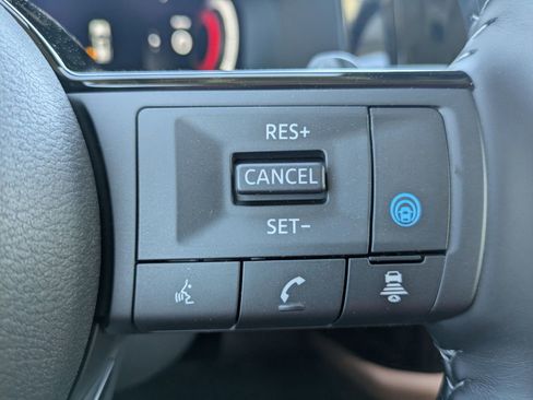 New 2025 Nissan Pathfinder Platinum image 26