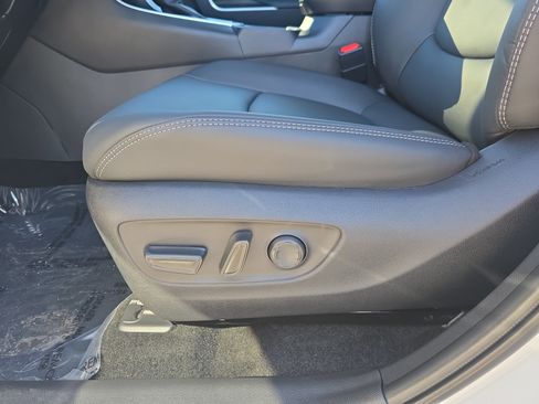 Used 2025 Toyota RAV4 XLE Premium FWD image 30