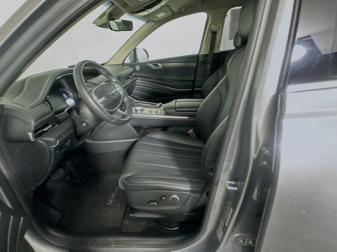 Used 2024 Genesis GV80 2.5T image 13
