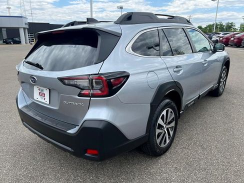 Certified 2025 Subaru Outback Premium w/ Popular Package #1A AWD/4WD image 7