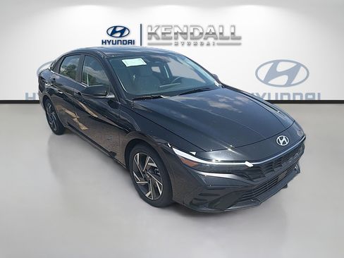 New 2026 Hyundai Elantra Limited FWD image 1