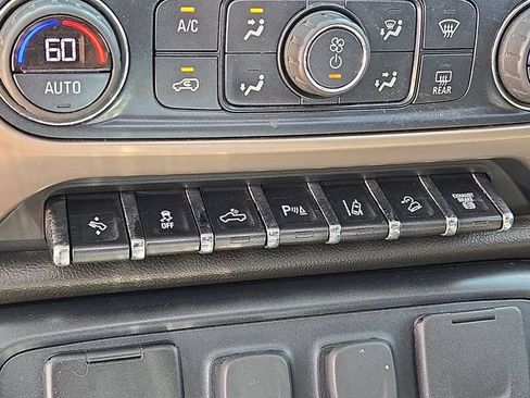 Used 2018 GMC Sierra 3500 Denali w/ Duramax Plus Package AWD/4WD image 17