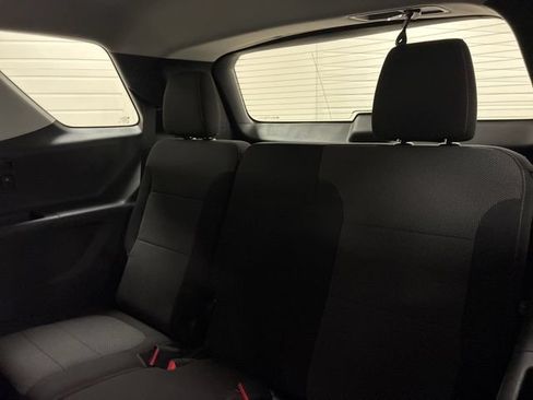 Used 2021 Chevrolet Traverse LS FWD image 13