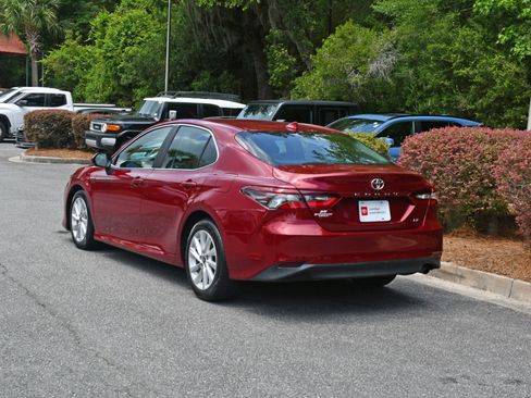 Certified 2022 Toyota Camry LE w/ Convenience Package FWD image 3