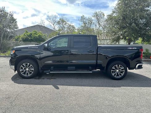 Used 2022 Chevrolet Silverado 1500 LT w/ Protection Package AWD/4WD image 3