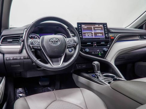 Used 2024 Toyota Camry XLE FWD image 16