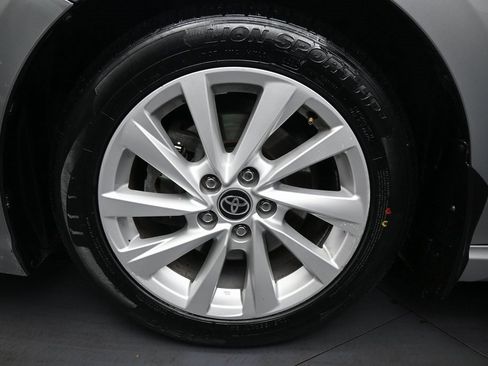 Used 2021 Toyota Camry SE image 33