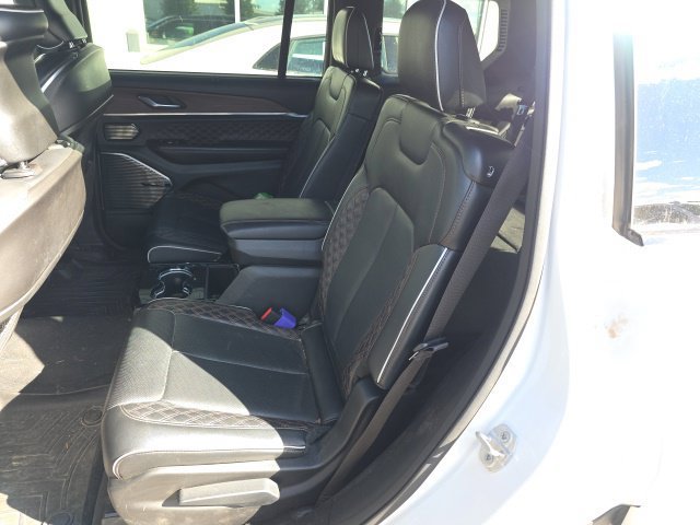Used 2023 Jeep Grand Cherokee L Summit w/ Advanced Protech Group IV AWD/4WD image 12