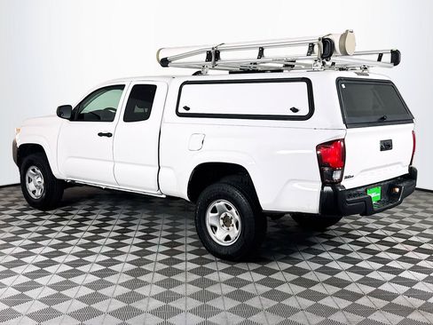 Used 2022 Toyota Tacoma SR RWD image 6