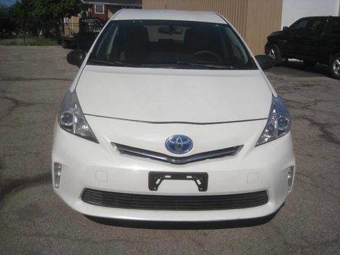 Used 2012 Toyota Prius V Three FWD image 2