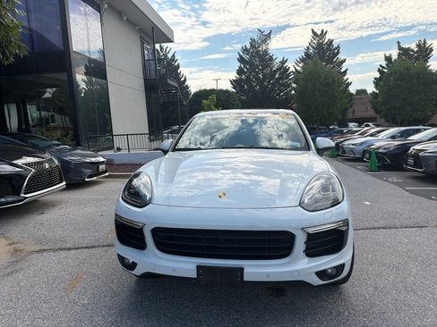 Used 2017 Porsche Cayenne S AWD/4WD image 3