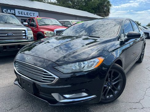 Used 2018 Ford Fusion SE w/ Fusion SE Technology Package FWD image 1