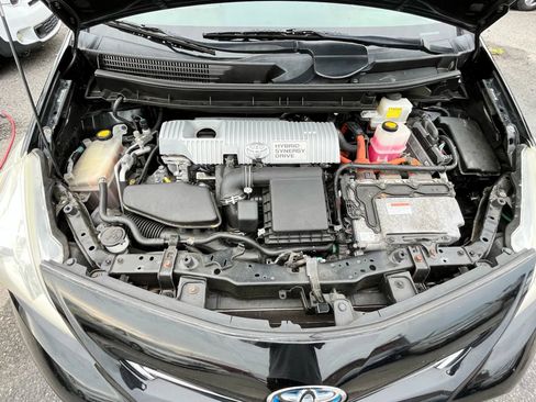 Used 2012 Toyota Prius V Three FWD image 38