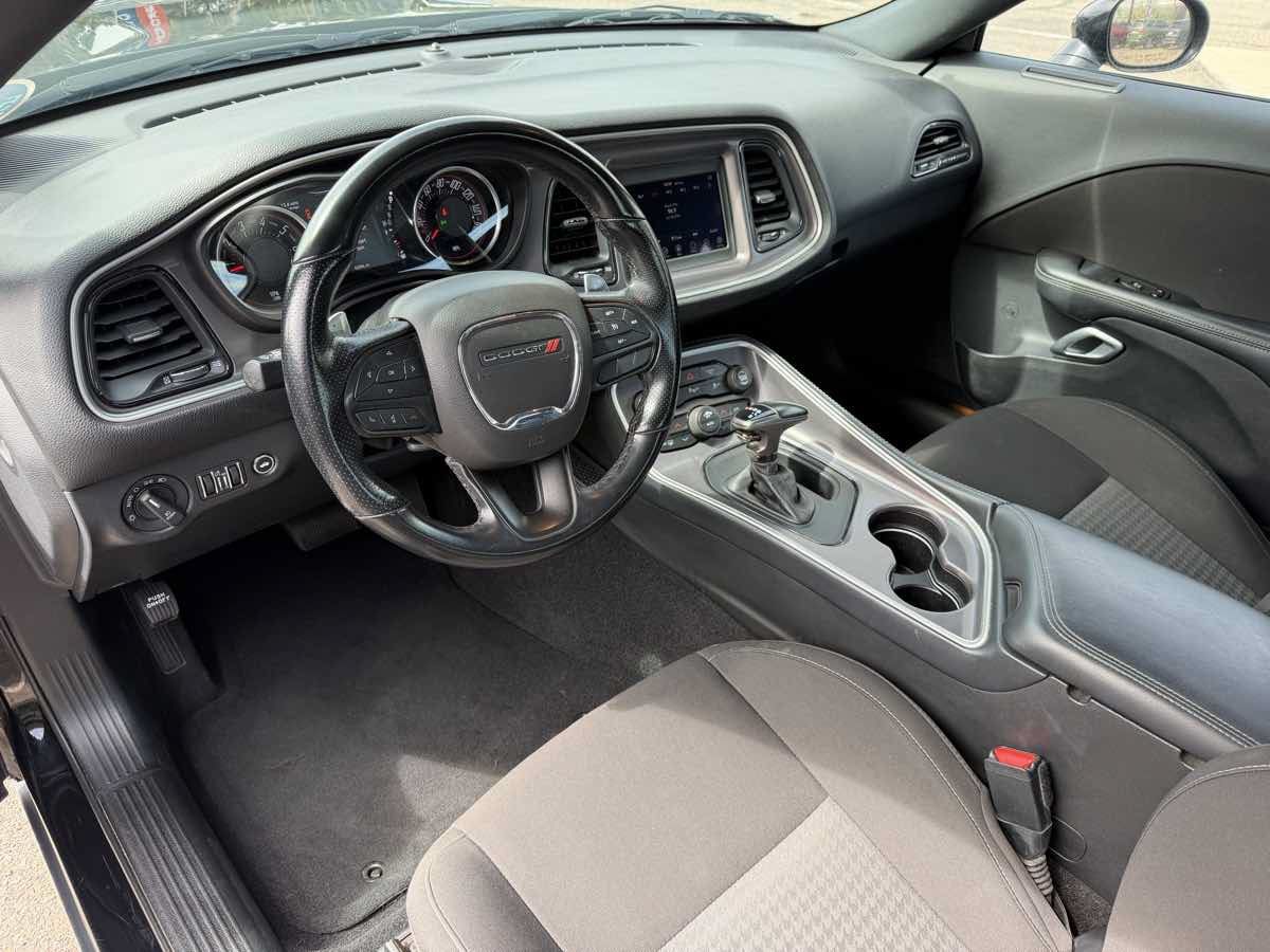 Used 2022 Dodge Challenger GT RWD image 8