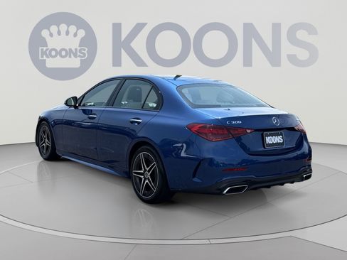 Used 2024 Mercedes-Benz C 300 4MATIC Sedan image 4